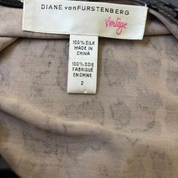 Diane Von Furstenberg DVF Vintage Julian Silk Gray Animal Print Wrap Dress Sz 2 - Picture 5 of 6